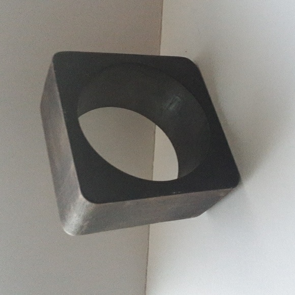 Chunky Wooden bracelet - Picture 3 of 4